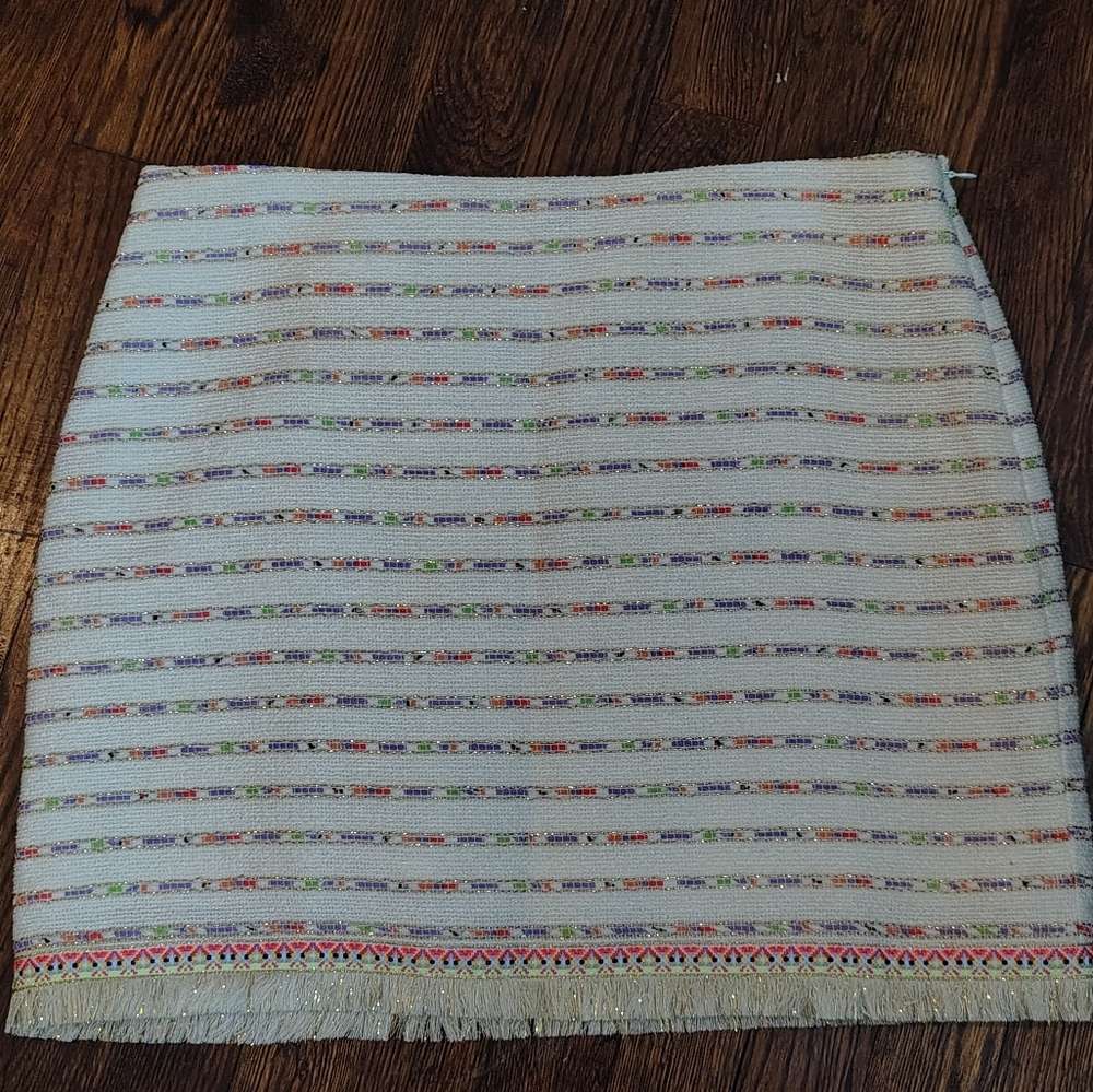 Boston Proper White and Gold Textured Fabric